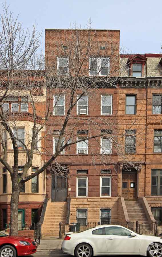 Dean Street, Brooklyn, New York - Asking $2.1 Million - Ref# 001